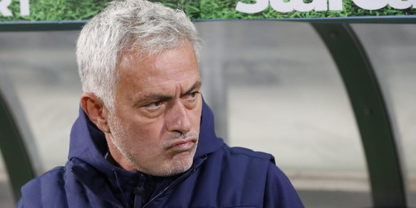 Mourinho è una furia: "Un giocatore è stato scorretto, via a gennaio"