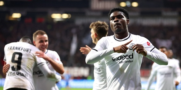 Bundesliga, l'Eintracht avvisa il Napoli: poker all'Hoffenheim e quarto posto