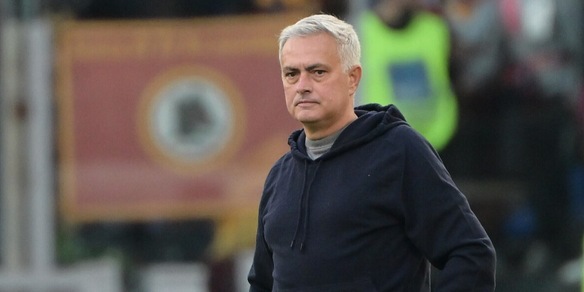 Mourinho deluso: "Giocatori involuti, adesso farò le mie riflessioni"