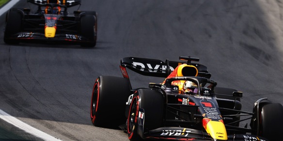 Red Bull, scintille tra Verstappen e Perez a Interlagos: Max non cede la posizione
