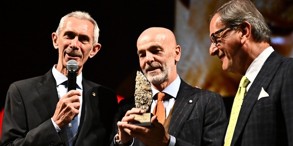 Pioli dà la caccia al Napoli: “Se non ci credi, non vinci partite come con la Fiorentina”