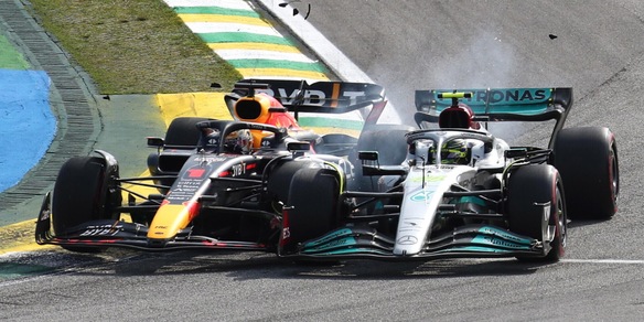 F1, Hamilton e il titolo a Verstappen: "Il Mondiale 2021 è stato pilotato"