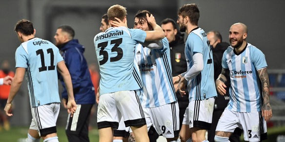 Coppa Italia Serie C, rigori fatali alla Lucchese: l'Entella vola ai quarti