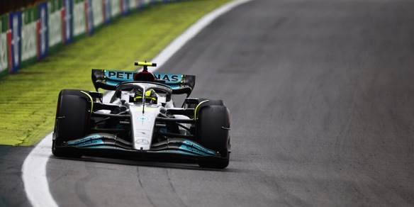 F1: libere 1 di Abu Dhabi a Hamilton, terzo Leclerc. Settimo Shwartzman