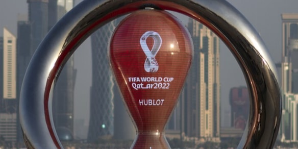 "Sono in Qatar e sono gay". La confessione del responsabile media Fifa