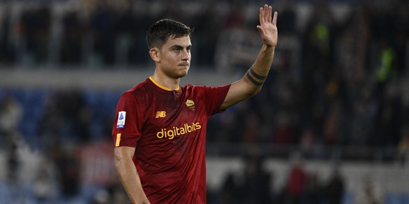 Roma, il calcio mai imbarazzante e la mira di Dybala