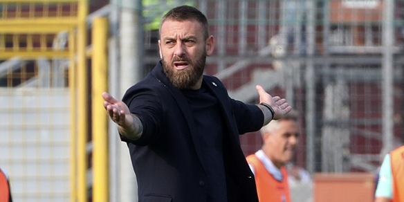 Frattesi: "De Rossi? Sono guai se si arrabbia. Scamacca è il più forte attaccante italiano"