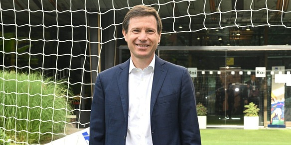 Il telecronista Rai e la frase sulle razze: le scuse in diretta tv