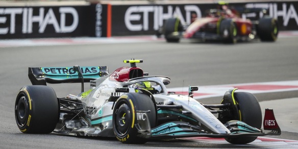 F1: Hamilton riceve il premio "Azione dell'anno" 2022