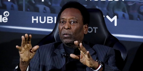Pelé di nuovo ricoverato in Brasile: "Condizioni preoccupanti"