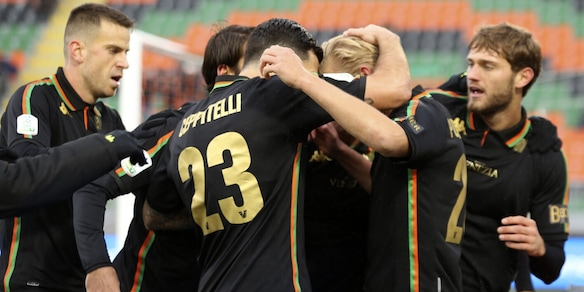 Venezia-Ternana 2-1: Andreazzoli esordio amaro, non basta Falletti