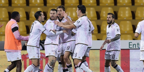 Serie B, il Frosinone rallenta e la Reggina vede la vetta. Genoa, altro ko