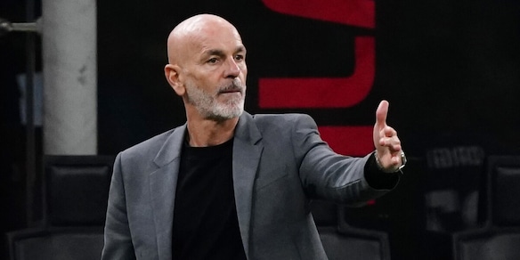 Pioli show tra aneddoti e retroscena: la regola per i giocatori ai mondiali e la videochiamata a Giroud