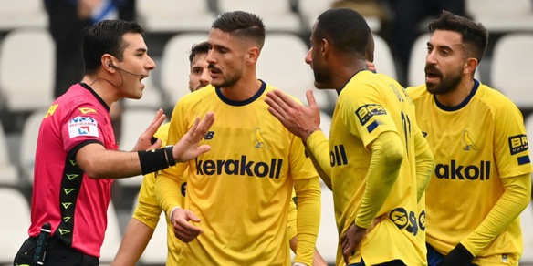 Serie B 15ª giornata, otto giocatori squalificati per un turno