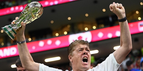 Tifosi veri e affittati, è un Mondiale milionario