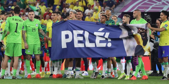 Pelé, nuovo bollettino medico: "Graduale miglioramento"