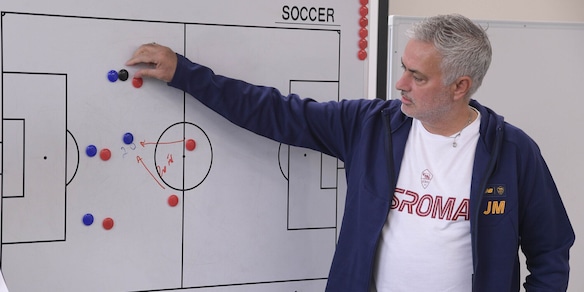 Mourinho, il piano per dare una scossa alla Roma