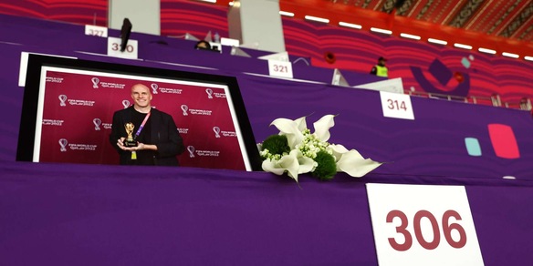 Muore giornalista allo stadio: "L'hanno ucciso"