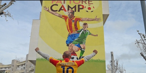 Lecce, inaugurato murales dedicato a Chevanton