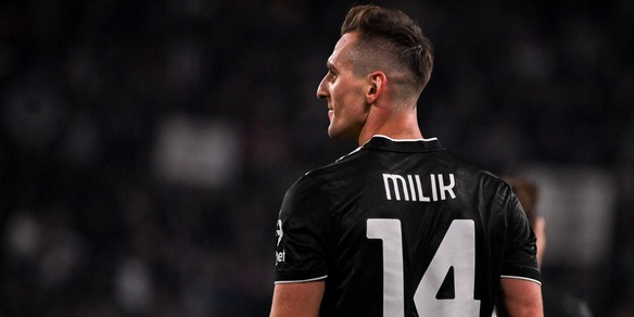 Milik, voglia di Juve: si taglia le ferie, dal 18 in campo