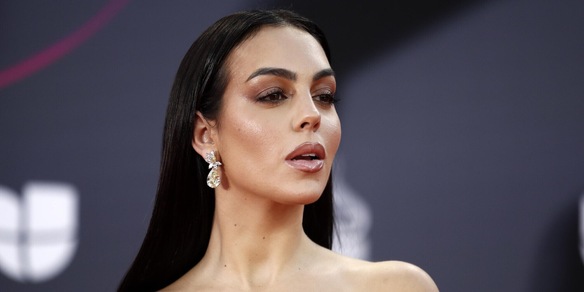 "Georgina altezzosa e arrogante", il duro attacco da OnlyFans dopo le critiche a Santos