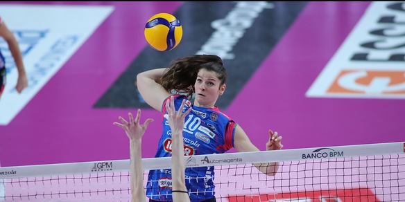 Novara stende Vallefoglia in tre set