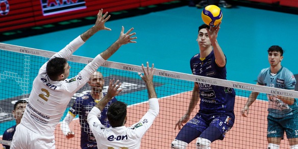 Trento in gran spolvero, Siena si arrende