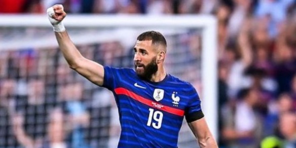 Benzema lascia la Francia, è rottura: l'annuncio a sorpresa