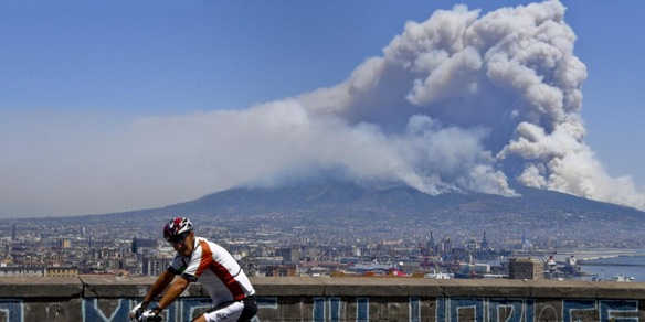 Terremoto sul Vesuvio, epicentro nel cono: cosa sta succedendo al vulcano