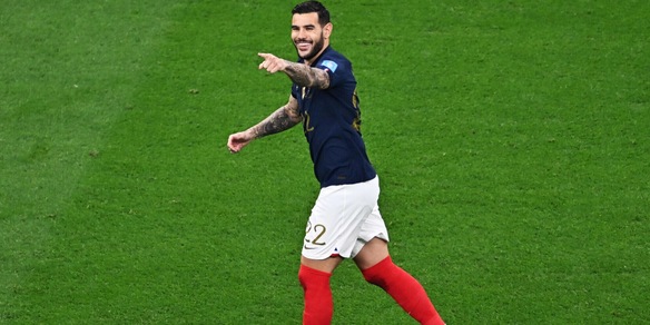 Milan, Theo Hernandez nella squadra dell'anno dell'Equipe