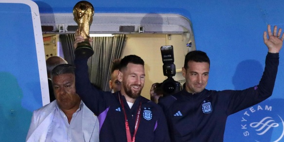 Mondiali, Argentina pazza di Messi: dopo il trionfo in tanti lo vogliono Presidente