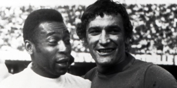 Riva e il ricordo di Pelé: "Lui e Maradona distanti da tutti"