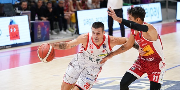Basket, colpo di coda di Reggio Emilia: Pesaro ko 95-76
