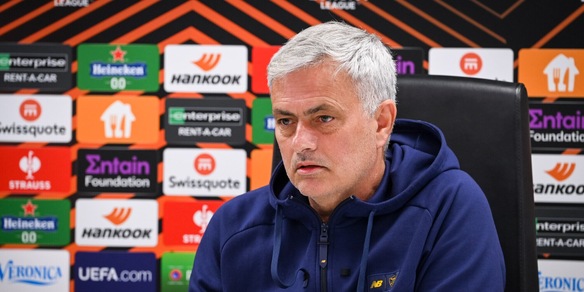 Rivivi la diretta della conferenza di Mourinho prima di Feyenoord-Roma
