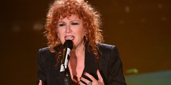 Violenza contro le donne: scatta la raccolta fondi