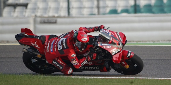 Disastro Bagnaia: cade in India, Martin si avvicina in classifica