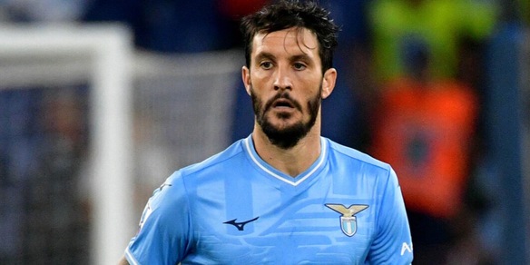 Lazio, Luis Alberto compleanno da mago. I tifosi: “Con noi a vita”