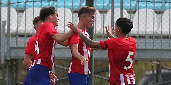 Adrián Niño, due maestri: Simeone e Fernando Torres