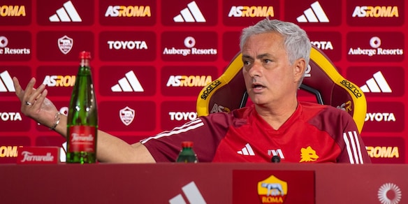 Conferenza Mourinho, cosa ha detto sulla crisi Roma e sul rinnovo: rileggi le sue parole