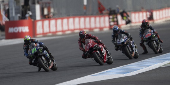 MotoGP, troppa pioggia in Giappone: bandiera rossa e gara sospesa