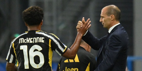 Juve, il padre di McKennie polemico per difendere Weston