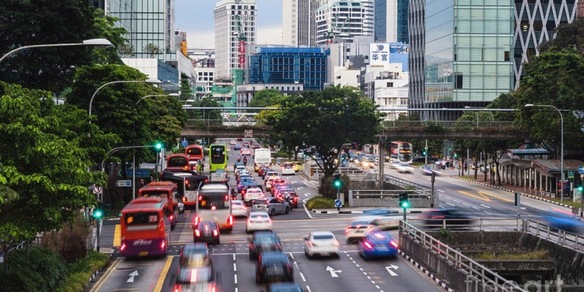 Avere un'auto a Singapore è una follia: costa almeno 100mila euro!