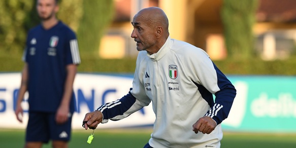 Spalletti e la dura frase a Coverciano: "Niente teste di c... o chi ondeggia come un ebete"