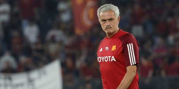 Mourinho e la frase sul rinnovo: "Non lo so... Amo il romanismo puro"