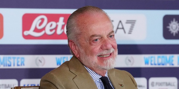 Napoli, De Laurentiis a Castel Volturno: incontro con Garcia