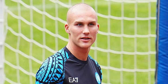 Napoli, Ostigard: "Quando non gioco mi annoio e mi arrabbio"