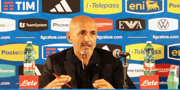 Spalletti: "I calciatori sono famosi. E ci sono tanti sciacalli"