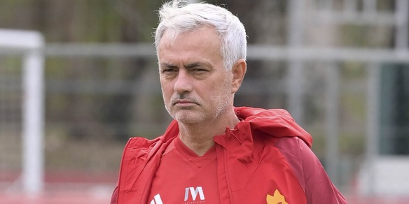 Roma al completo oggi a Trigoria, Mourinho: "No filosofie, conta vincere”