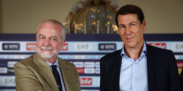 Il Napoli sta facendo di tutto per supportare Garcia: la decisione di De Laurentiis