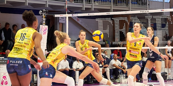 Conegliano fatica ma espugna Chieri